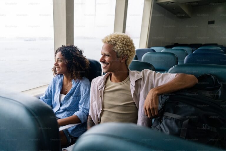 How to Choose an eSIM for Family Travel in the USA: Tips for Group Connectivity